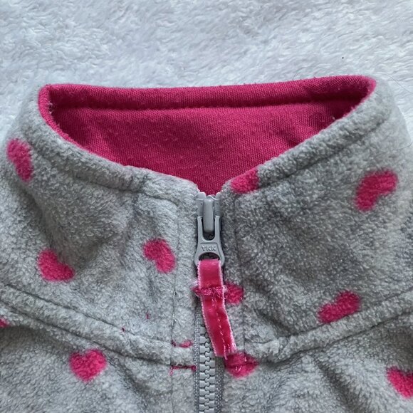 Carter’s Baby Vest Size 6M | GUC Grey Fleece Heart Print Sleeveless Jacket - Picture 3 of 16